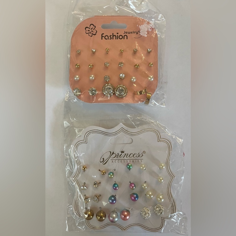 NWT 24 pairs of teen/adult fashion earrings